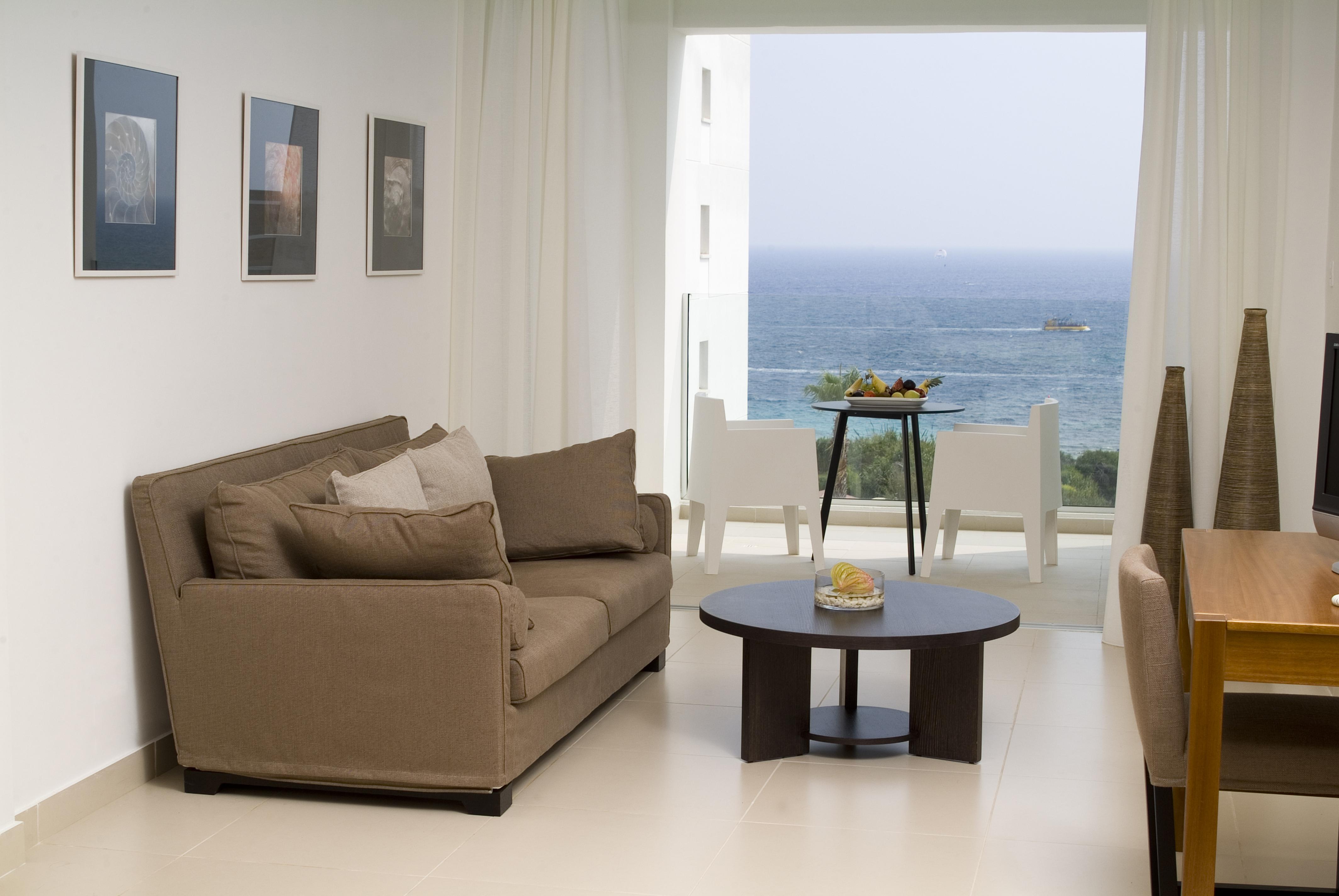 Napa Mermaid Hotel & Suites Айя Напа Екстериор снимка