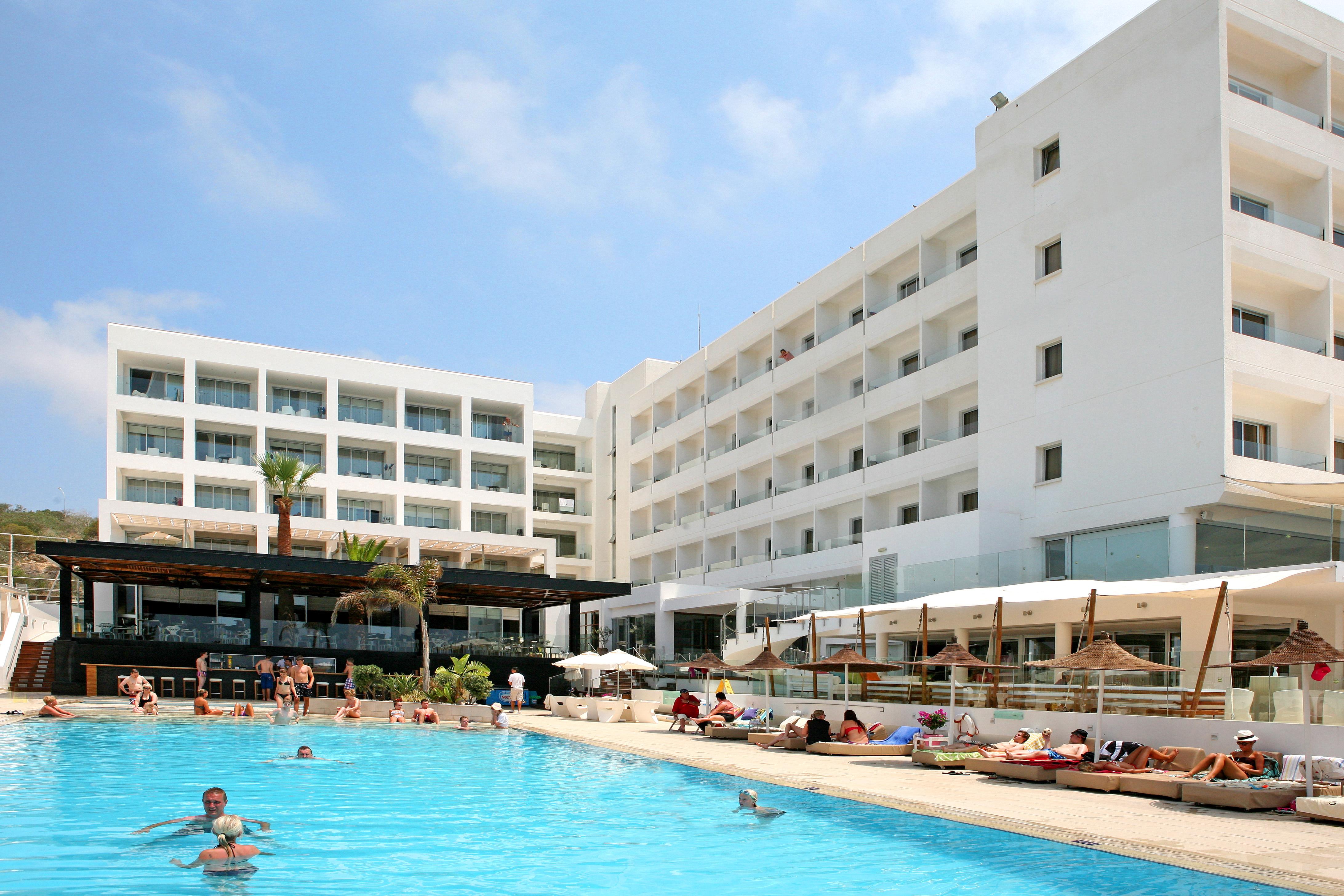 Napa Mermaid Hotel & Suites Айя Напа Екстериор снимка