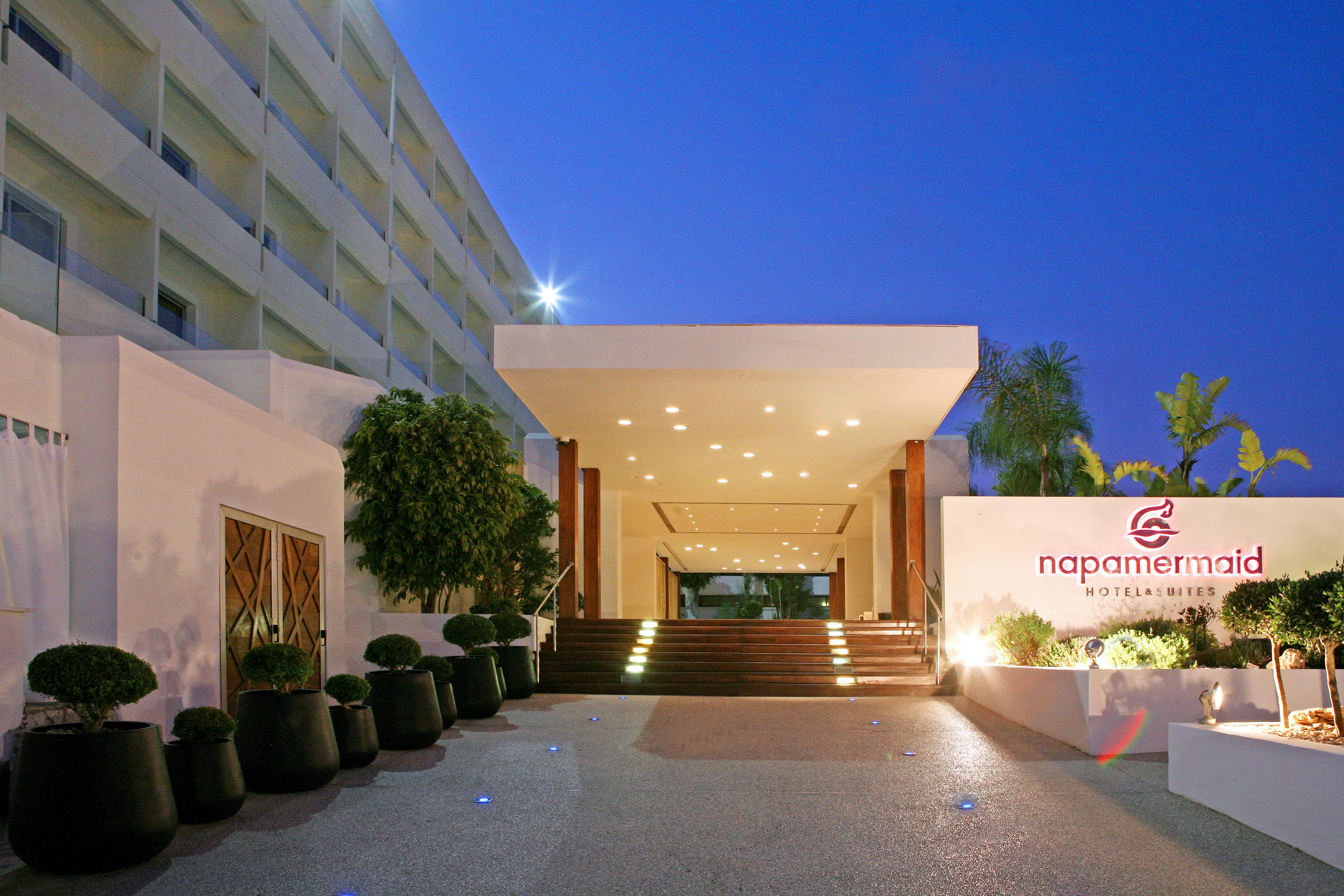 Napa Mermaid Hotel & Suites Айя Напа Екстериор снимка